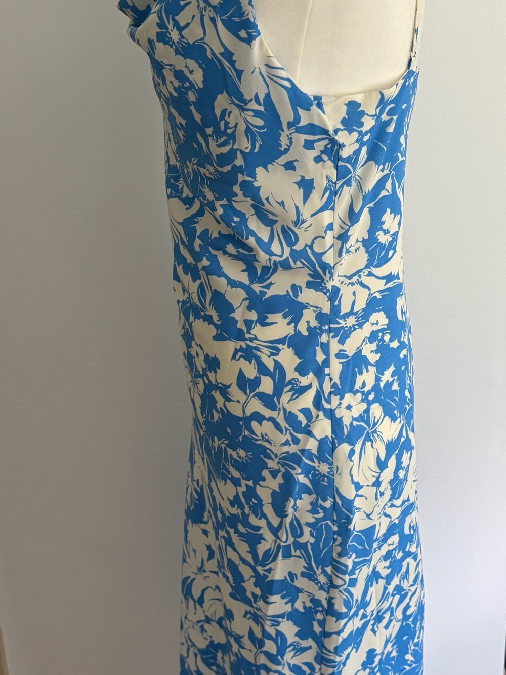 Petal & Pup Blue and White One-Shoulder Floral Slip Dress - Picture 5 of 8